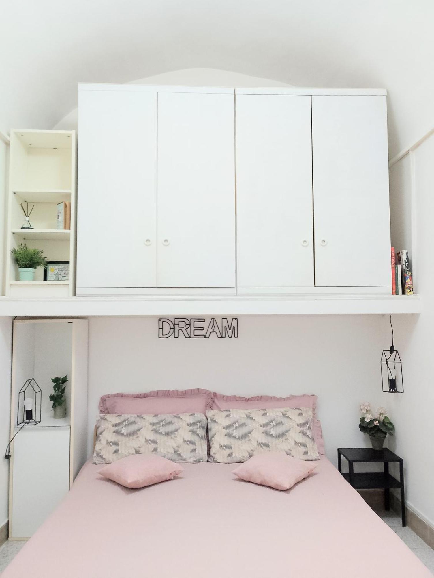 Apartment 23 Rom